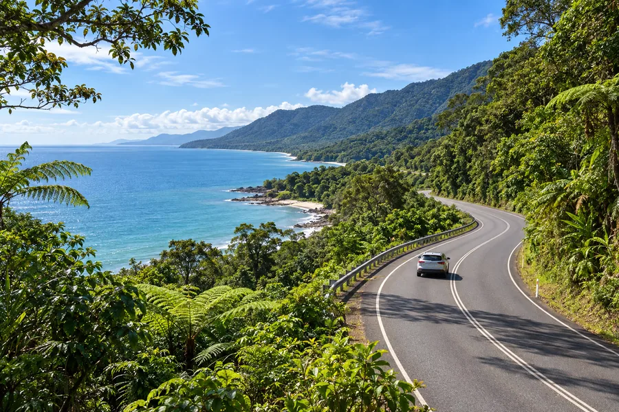 Strada panoramica costiera da Cairns a Daintree